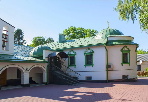 Mosteiro Kitaev da Santíssima Trindade (Kitaevo) em Kiev, Ucrânia — Fotografia de Stock