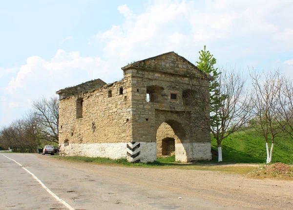 Forteresse de la Sainte Trinité (Porte de Lviv) dans le village Okopi, Ukraine — Photo