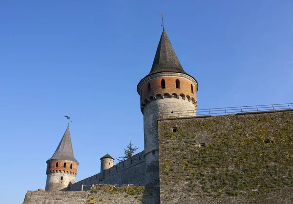 Les tours de la forteresse de Kamenets-Podolsky, Ukraine — Photo