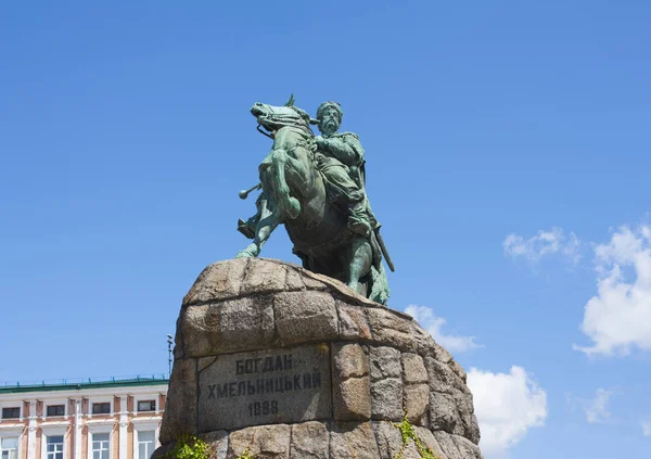 Monument över Bogdan Khmelnitskij i Kiev — Stockfoto