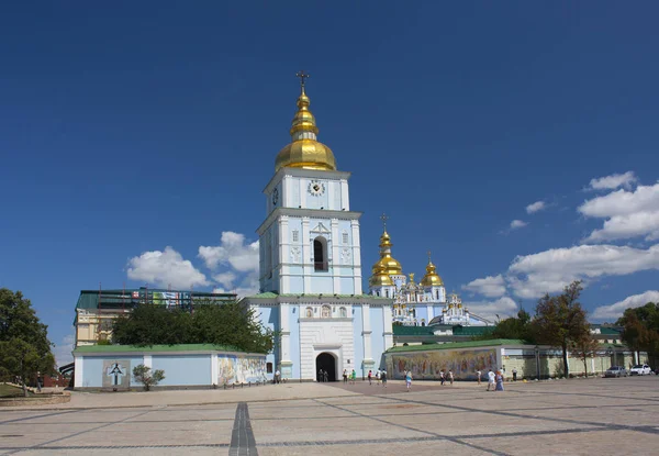 Monasterio Mikhailovsky Zlatoverhii en Kiev — Foto de Stock