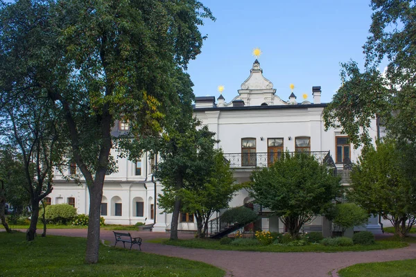 Maison du métropolite dans la cour du complexe de la cathédrale de Sofia, Ukraine — Photo