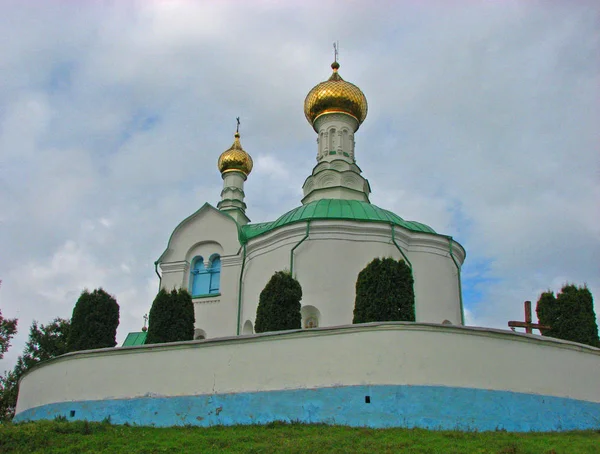 Iglesia-Rotonda de Santa Basilio en en Vladimir-Volynsky, Ucrania — Foto de Stock