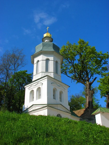 Chernigov, Ukrayna Ilyinsky Kilisesi'nin çan kulesi