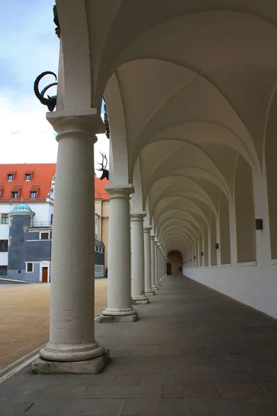 Stahlhof - Konyushenny двір, частина комплексу Замок резиденція правителів Саксонії (національним парком Дрезднер Residenzschloss) в Дрездені, Німеччина — стокове фото
