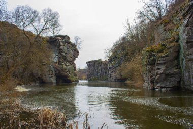 Bahar Buki, Ukrayna köyünde Kanyon'da dağ