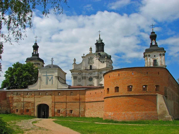 Klasztor gołych Karmelitów w Berdiczewie, Ukraina — Zdjęcie stockowe