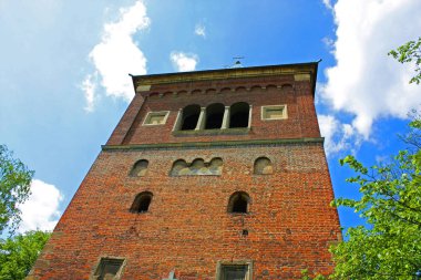 Drogobych, Ukrayna 'daki St. Bartholomew Kilisesi' nin çan kulesi.