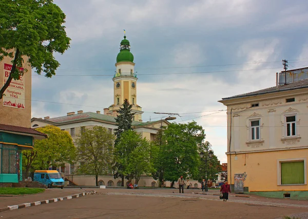 Drohobyč - Červenec 21, 2015. Radnice v Drogobych, Ukrajina — Stock fotografie