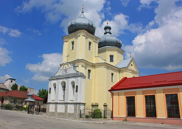 Die Auferstehungskirche in zbarazh, Ukraine — Stockfoto