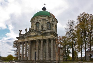Kilise-mezar Rzhevusskih Podgoreckij castle, Ukrayna yakınındaki