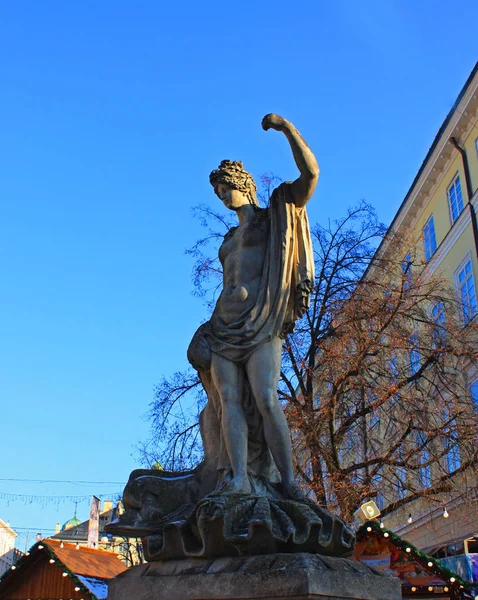 Amphitrite, Lviv, Ukrayna Pazar Meydanı anıt — Stok fotoğraf