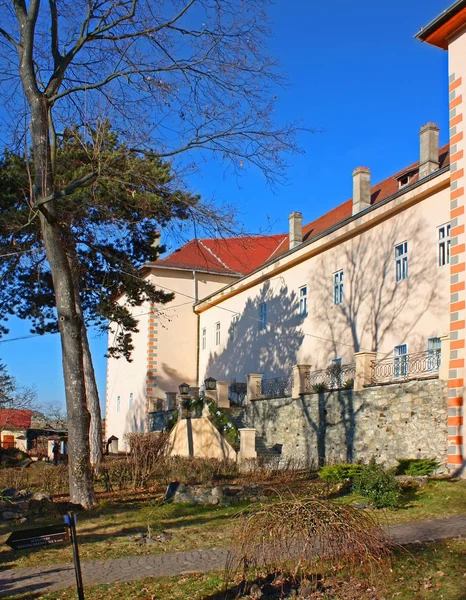 Uzhhorod slott i Ukraina — Stockfoto