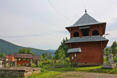 Yaremche, Ukrayna varsayım kilise çanı Kulesi