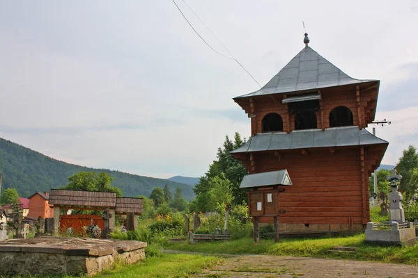 Torre Sineira Igreja Assunção Yaremche Ucrânia — Fotografia de Stock