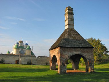 Janusz fırın Mezhyrich Ostrog, Ukrayna yakınındaki Trinity Monastery yakınındaki