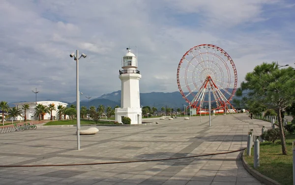 Vista del muelle en Batumi con faro en Georgia — Foto de Stock