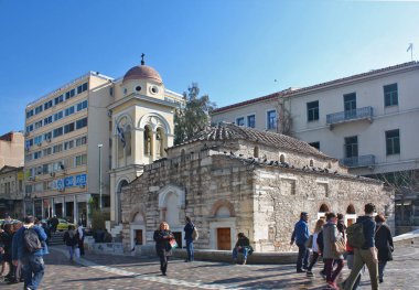 Atina - 6 Mart 2017. Kilise Pantanassa Monastiraki Meydanı Atina, Yunanistan