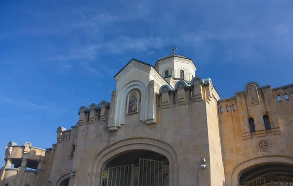 Tbilisi Dezembro 2017 Porta Entrada Central Para Catedral Santíssima Trindade — Fotografia de Stock