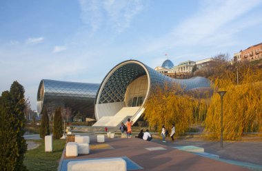 Tiflis - 16 Aralık 2017. Panoramik konser müzik tiyatro sergi salonu Tiflis, Gürcistan