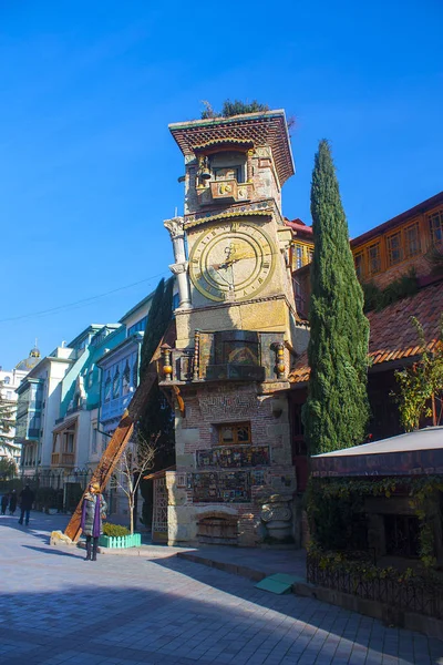 トビリシ 2017 おとぎ話の人形劇 Gabriadze トビリシ グルジアの旧市街の時計塔 — ストック写真