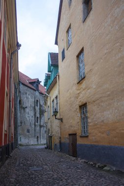 Tallinn, Estonya - 3 Ocak 2018: Street tarihi kentin Tallinn, Estonya