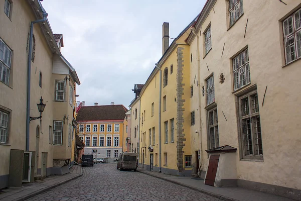 Tallinn Észtország 2018 Január Vintage Épületek Hosszú Utca Csúcsán Old — Stock Fotó