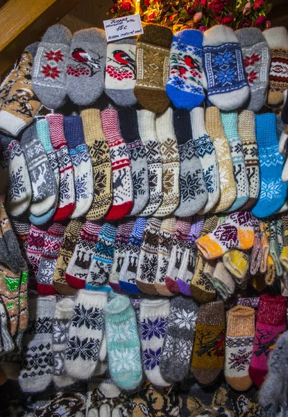 Tallinn Estland Januar 2018 Traditionelle Estnische Gestrickte Wollhandschuhe Und Socken — Stockfoto