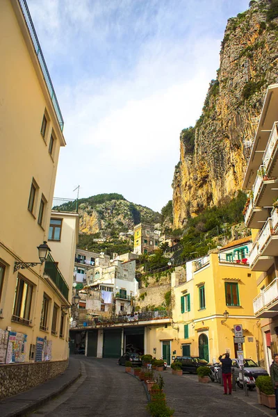 Amalfi Italia Marzo 2018 Casas Multicolores Calle Ciudad Amalfi — Foto de Stock