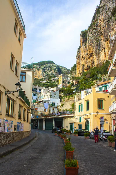 Amalfi Italia Marzo 2018 Casas Multicolores Calle Ciudad Amalfi — Foto de Stock