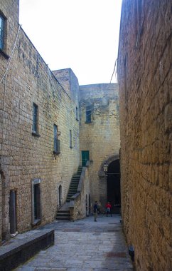 Naples, İtalya - 5 Mart 2018: Castel dell'Ovo (İtalyanca 