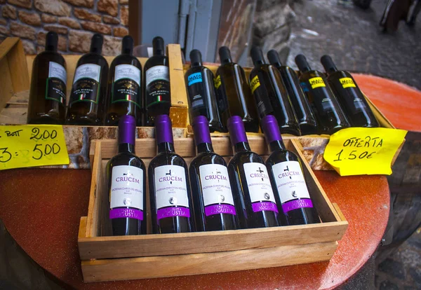 Nápoles Itália Março 2018 Caixas Com Garrafas Vinho Italiano — Fotografia de Stock