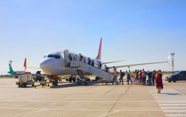 Borispol, Ukrayna - 21 Ağustos 2019: Borispol 'deki uluslararası havaalanına yolcu alımı