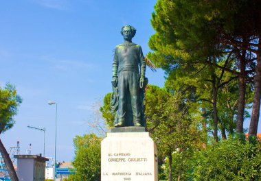 Rimini, İtalya - 26 Ağustos 2019: Rimini 'deki Kaptan Giuseppe Giulietti Anıtı