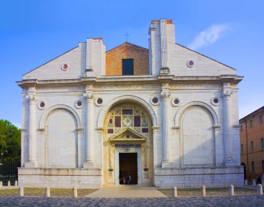 Malatestiano Tapınağı (Malatesta Tapınağı) - İtalya 'nın Rimini kentinde yer alan St. Francis' in tamamlanmamış katedrali