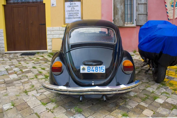 Rimini Italia Agosto 2019 Auto Nera Retrò Nel Pittoresco Quartiere — Foto Stock