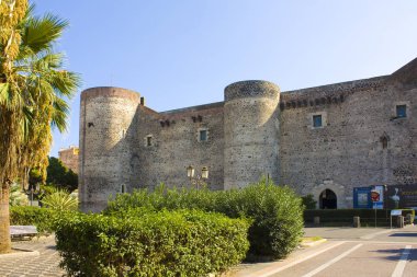 Catania, İtalya - 27 Eylül 2019: Catania 'da Castel Ursino (veya Castello Svevo di Catania)