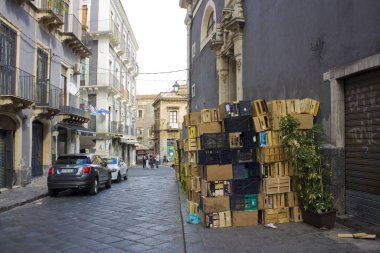 Catania, İtalya - 27 Eylül 2019: Catania, Sicilya 'da sokak yaşamı