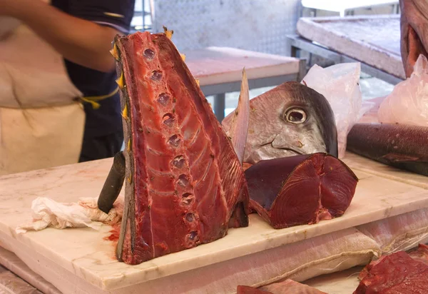 Nahaufnahme Eines Thunfisches Auf Dem Fischmarkt Catania Sizilien Italien — Stockfoto