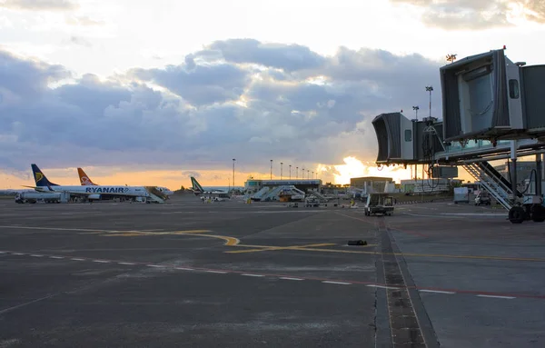 Catania Italy Вересня 2019 Аеропорт Катанія Фонтанаросса Заході Сонця Сицилії — стокове фото