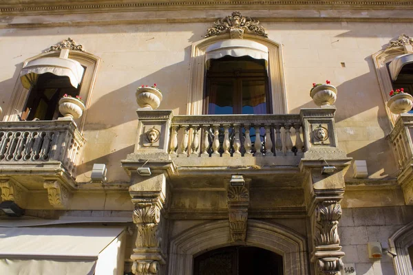 Fassade Eines Historischen Gebäudes Der Altstadt Von Taormina Sizilien Italien — Stockfoto