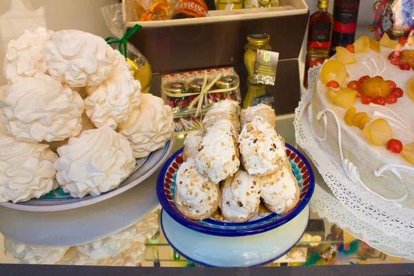 Taormina Itália Setembro 2019 Cannoli Italiano Outros Bolos Exposição Taormina — Fotografia de Stock