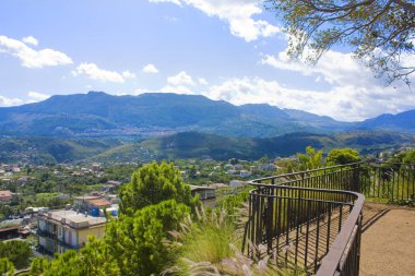 Monreale, Sicilya, İtalya 'daki Orange Garden' daki (veya Giardino degli Aranci) gözlem güvertesi