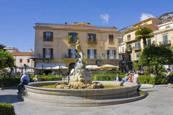 Monreale イタリア 2019年10月3日 イタリア シチリア島Monreale Piazza Vittorio Emaneleの泉トリトン — ストック写真