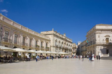 Syracuse, İtalya - 3 Ekim 2019: Palazzo Benevantano del Bosco Siraküza 'daki Duomo Piazza, İtalya 