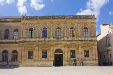 Syracuse, İtalya - 3 Ekim 2019: Syracuse, Sicilya, İtalya 'daki Numismatic Cabinet of the Superintendency (Müze veya Palazzo della β rintendenza)