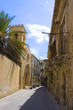 Syracuse, İtalya - 3 Ekim 2019: Siracusa, Sicilya, İtalya 'daki Ortigia Adası' ndaki San Martino Kilisesi