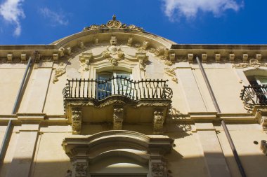 Syracuse, Sicilya, İtalya 'daki Ortigia adasında güzel bir bina.