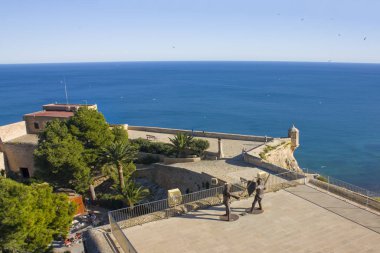 İspanya Alicante 'deki Santa Barbara Kalesi' nin gözlem masası.