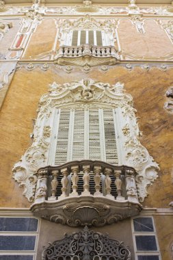 Valencia, İspanya - 17 Ekim 2019: Valencia, İspanya 'da bulunan Marques de Dos Aguas Sarayı' nın Parçası (şimdi İspanya Ulusal Seramik Müzesi)